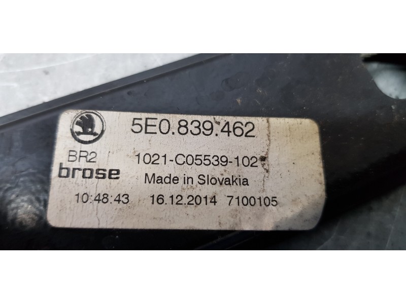 Recambio de elevalunas trasero derecho para skoda octavia lim. (5e3) ambition referencia OEM IAM 5E0839462   Recambio de elevalunas trasero derecho para skoda octavia lim. (5e3) ambition referencia OEM IAM 5E0839462