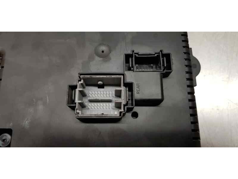 Recambio de caja reles / fusibles para volvo v70 familiar ocean race referencia OEM IAM 8676391   Recambio de caja reles / fusibles para volvo v70 familiar ocean race referencia OEM IAM 8676391