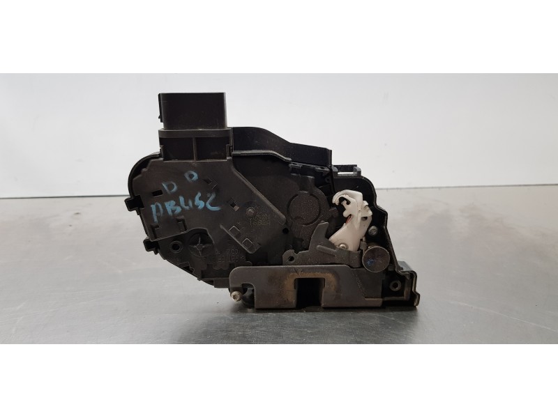 Recambio de cerradura puerta delantera derecha para volvo c30 1.6 d kinetic referencia OEM IAM 30753664  