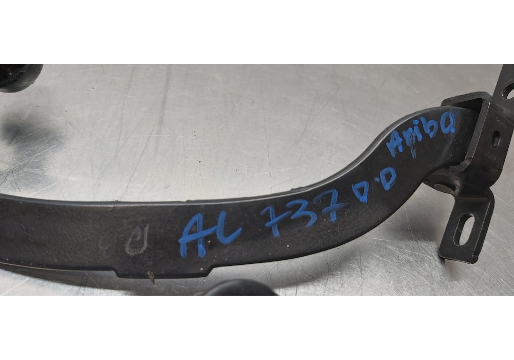 Recambio de soporte / guia puerta corredera para peugeot 1007 sport referencia OEM IAM 9033Q0  