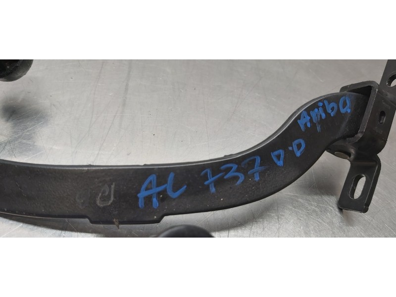 Recambio de soporte / guia puerta corredera para peugeot 1007 sport referencia OEM IAM 9033Q0  