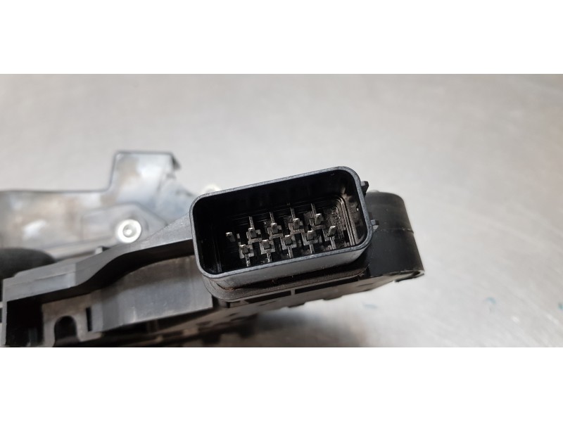 Recambio de cerradura puerta delantera izquierda para volvo c30 1.6 d kinetic referencia OEM IAM 30753658  