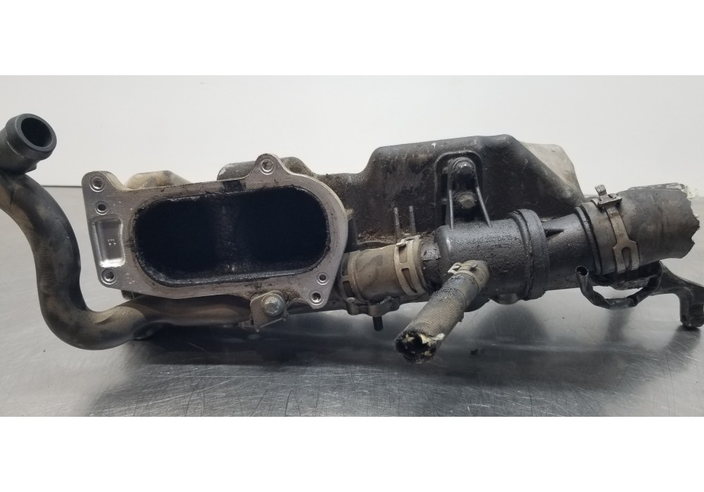 Recambio de colector admision para mercedes clase b (w245) 200 cdi (245.208) referencia OEM IAM A6400901437 A6400901237  Recambio de colector admision para mercedes clase b (w245) 200 cdi (245.208) referencia OEM IAM A6400901437 A6400901237