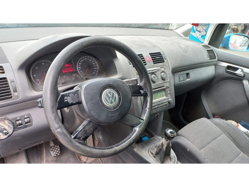 volkswagen touran (1t1) del año 2004
