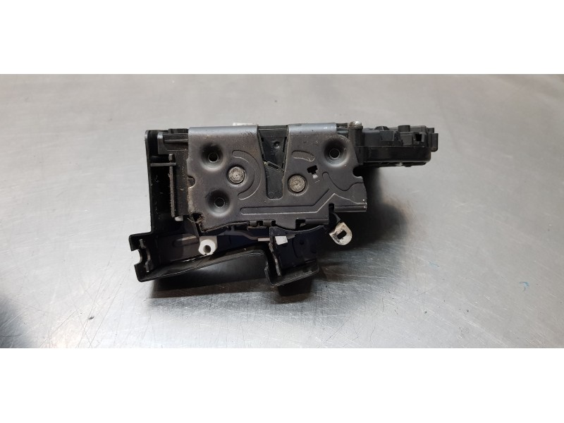 Recambio de cerradura puerta delantera izquierda para volvo c30 1.6 d kinetic referencia OEM IAM 30753658  