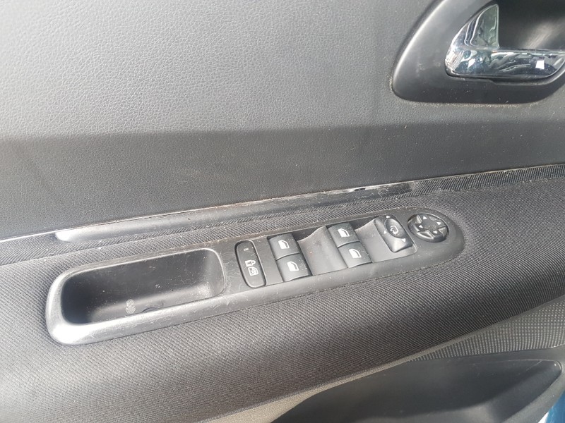 peugeot 5008 del año 2014