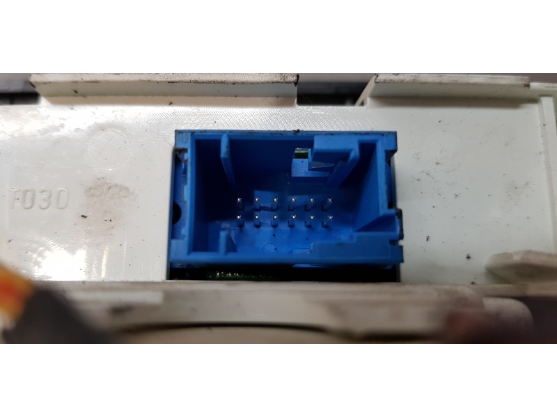 Recambio de mando calefaccion / aire acondicionado para fiat doblo ii cargo (263) furgón base maxi referencia OEM IAM 50274310  