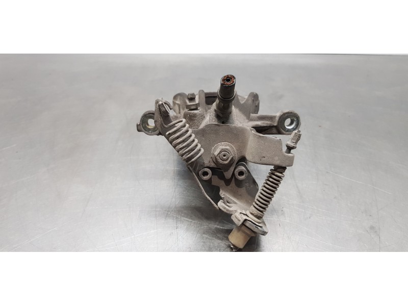 Recambio de pinza freno trasera derecha para ford mondeo berlina (ge) ambiente referencia OEM IAM 2041798 RM4S712552AB 