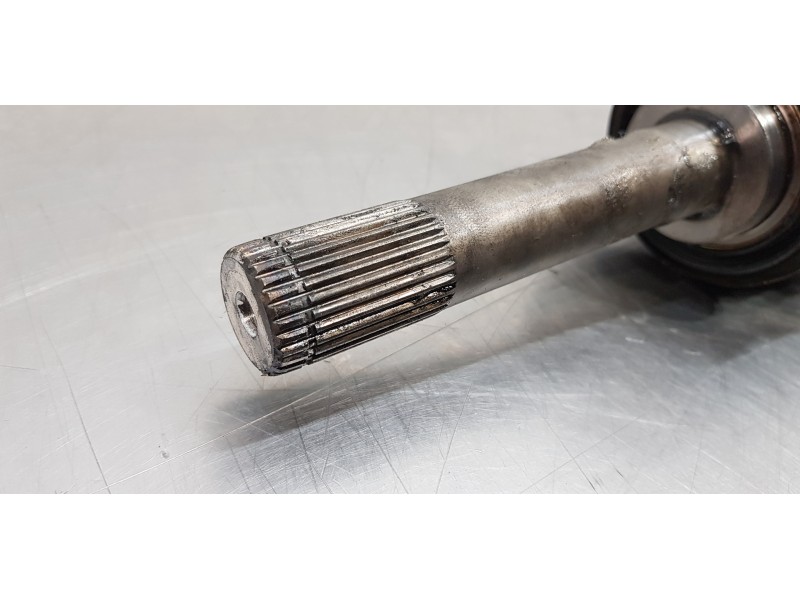 Recambio de transmision delantera derecha para ssangyong rexton rx 270 full referencia OEM IAM 4130008001  