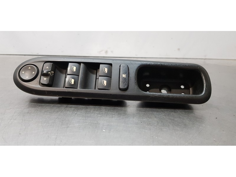 Recambio de mando elevalunas delantero izquierdo para peugeot 407 premium referencia OEM IAM 96468704XT  