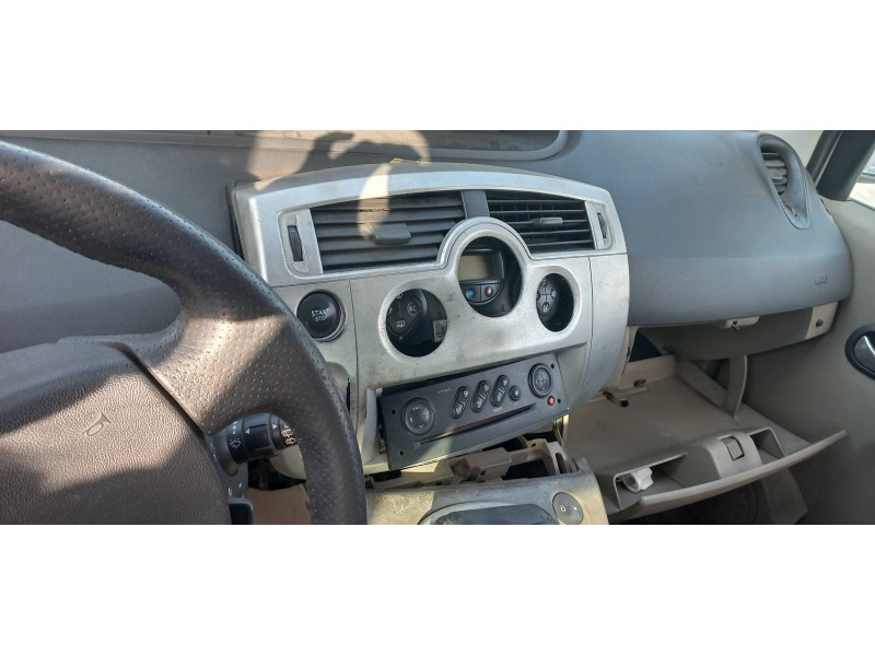 renault scenic ii del año 2003