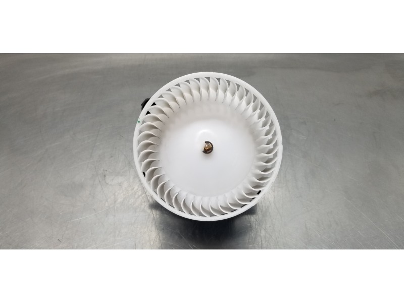 Recambio de motor calefaccion para hyundai tucson tecno sky referencia OEM IAM 97113R2000  