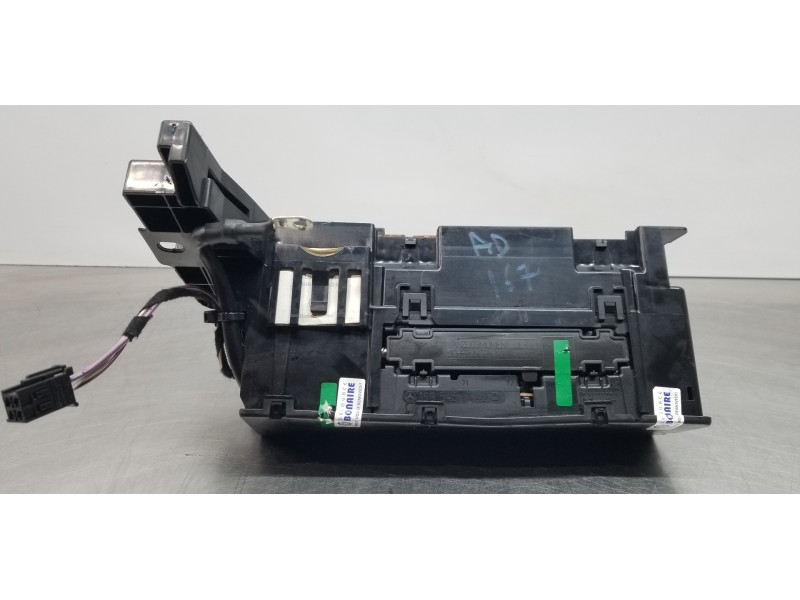 Recambio de caja reles / fusibles para mercedes clase b (w245) 180 cdi (245.207) referencia OEM IAM 1695451740  