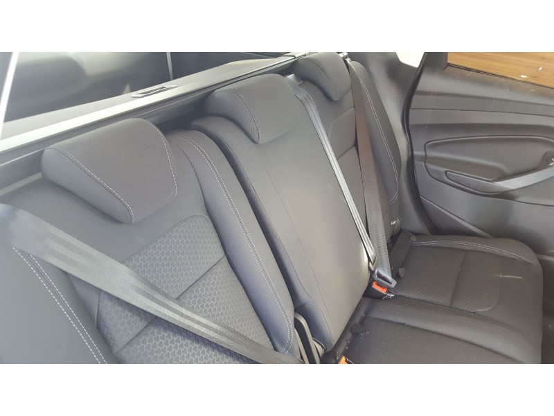 ford kuga (cbs) del año 2015