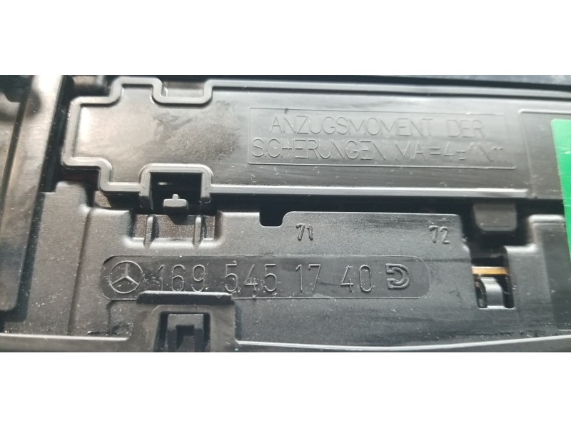 Recambio de caja reles / fusibles para mercedes clase b (w245) 180 cdi (245.207) referencia OEM IAM 1695451740  