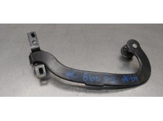 Recambio de soporte / guia puerta corredera para peugeot 1007 sport referencia OEM IAM 9033Q1