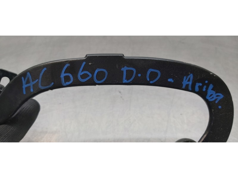 Recambio de soporte / guia puerta corredera para peugeot 1007 sport referencia OEM IAM 9033Q0  