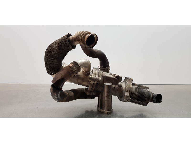 Recambio de valvula egr para opel corsa d cosmo referencia OEM IAM 55204941  