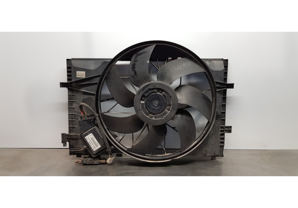 Recambio de electroventilador para mercedes clase c (w203) berlina 180 compressor (203.046) referencia OEM IAM A2035000293  
