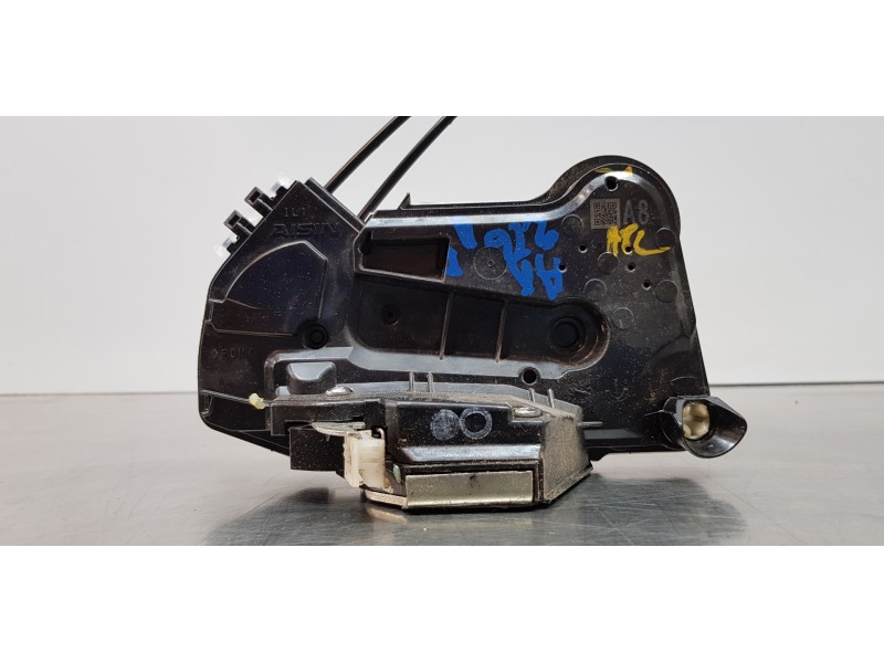 Recambio de cerradura puerta delantera izquierda para toyota corolla (e21) hybrid active referencia OEM IAM 6904002491  