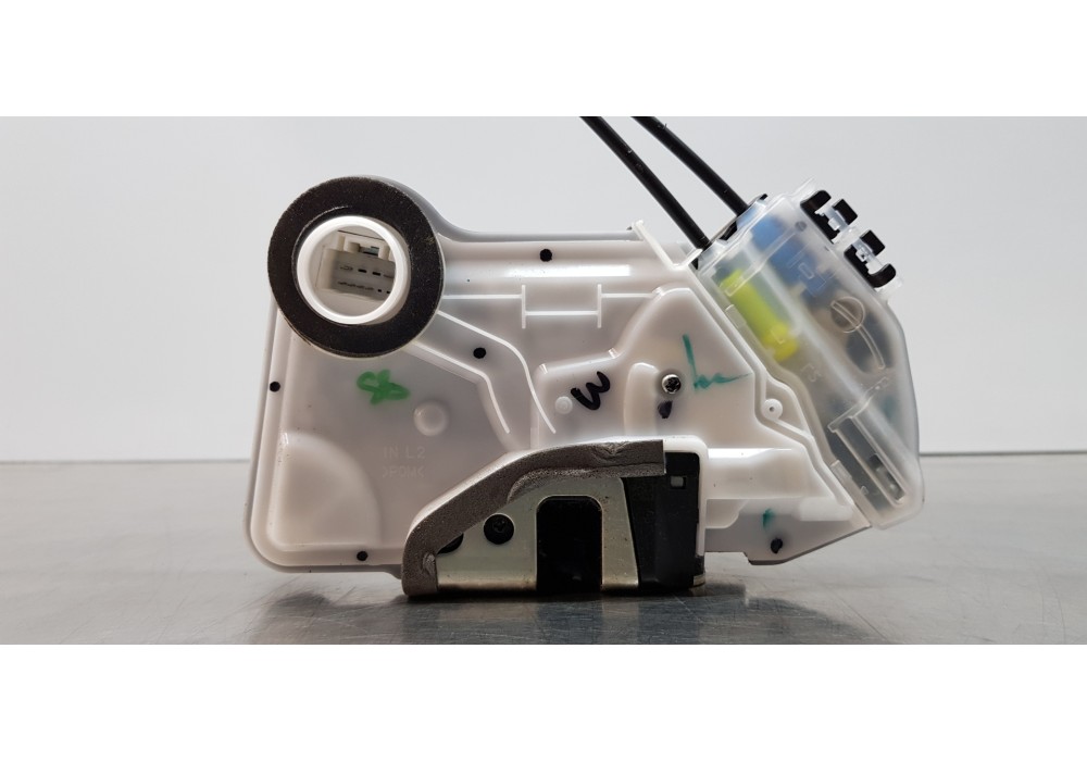 Recambio de cerradura puerta delantera izquierda para toyota corolla (e21) hybrid active referencia OEM IAM 6904002491  