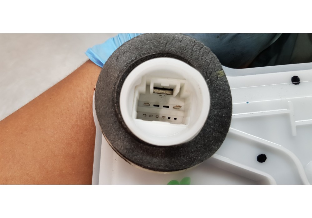 Recambio de cerradura puerta delantera izquierda para toyota corolla (e21) hybrid active referencia OEM IAM 6904002491  