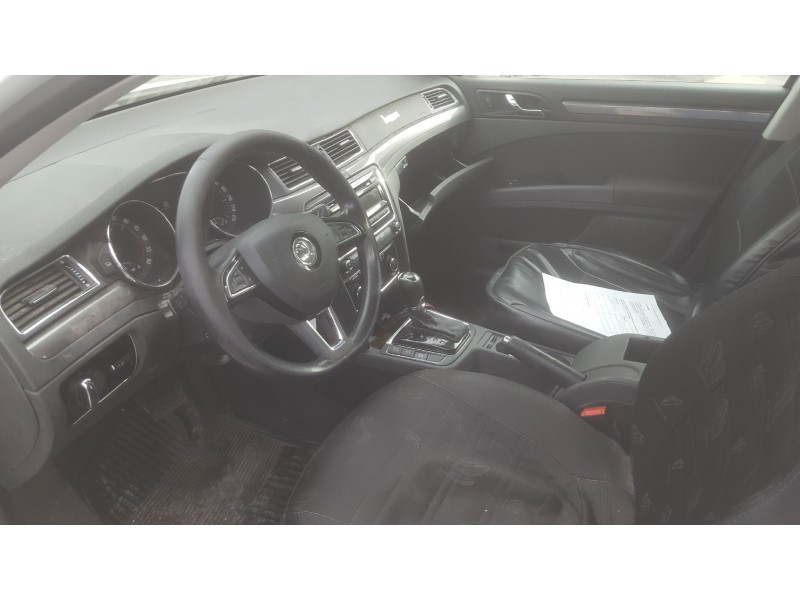 skoda superb combi (3t5) del año 2015