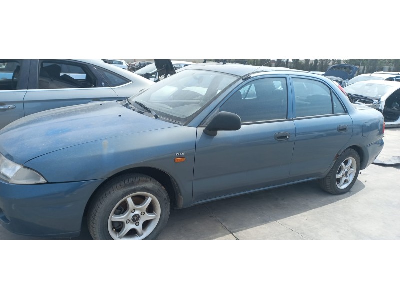 mitsubishi carisma berlina 4 (da0) del año 1999