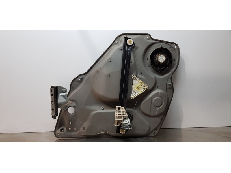 Recambio de elevalunas trasero izquierdo para mercedes clase a (w169) a 170 (169.032) referencia OEM IAM A1697301379  