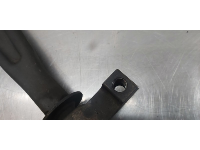 Recambio de brazo suspension inferior delantero izquierdo para peugeot 407 st sport referencia OEM IAM 3520N6   Recambio de brazo suspension inferior delantero izquierdo para peugeot 407 st sport referencia OEM IAM 3520N6