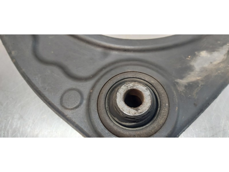 Recambio de brazo suspension inferior delantero izquierdo para peugeot 407 st sport referencia OEM IAM 3520N6   Recambio de brazo suspension inferior delantero izquierdo para peugeot 407 st sport referencia OEM IAM 3520N6