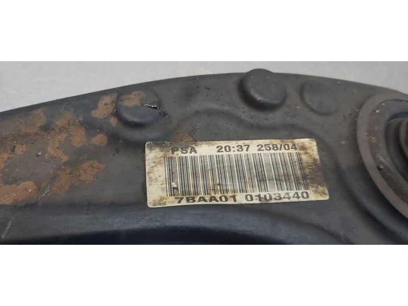 Recambio de brazo suspension inferior delantero izquierdo para peugeot 407 st sport referencia OEM IAM 3520N6   Recambio de brazo suspension inferior delantero izquierdo para peugeot 407 st sport referencia OEM IAM 3520N6
