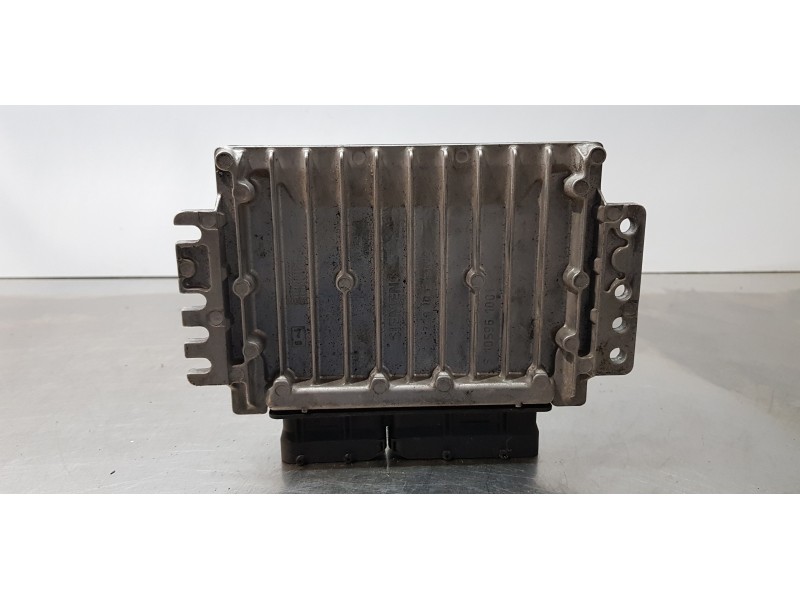 Recambio de centralita motor uce para bmw mini (r50,r53) one referencia OEM IAM 12147527610  