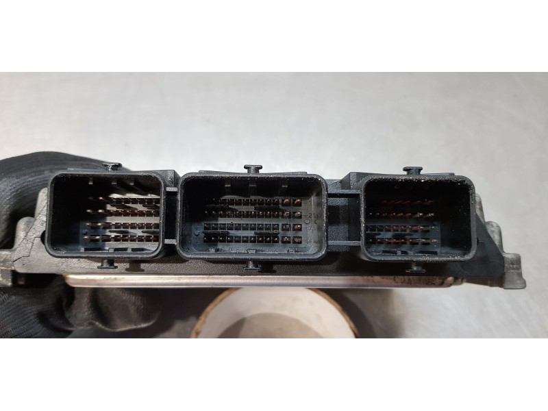 Recambio de centralita motor uce para renault scenic ii grand confort dynamique referencia OEM IAM 8200391966  