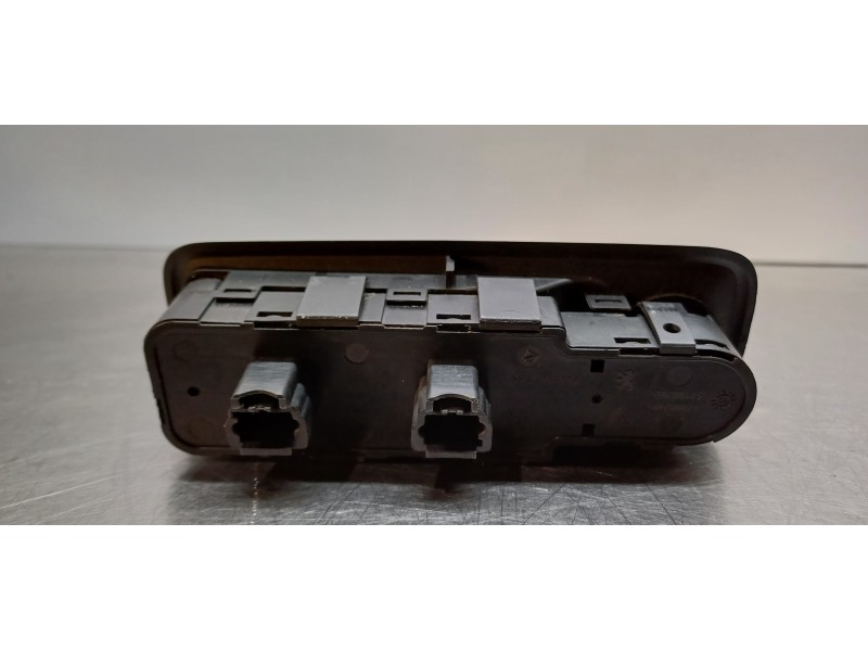 Recambio de mando elevalunas delantero izquierdo para fiat ulysse (179) 2.2 jtd dynamic referencia OEM IAM 14957520XT   Recambio de mando elevalunas delantero izquierdo para fiat ulysse (179) 2.2 jtd dynamic referencia OEM IAM 14957520XT