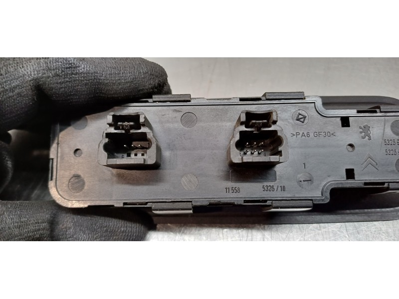 Recambio de mando elevalunas delantero izquierdo para fiat ulysse (179) 2.2 jtd dynamic referencia OEM IAM 14957520XT   Recambio de mando elevalunas delantero izquierdo para fiat ulysse (179) 2.2 jtd dynamic referencia OEM IAM 14957520XT