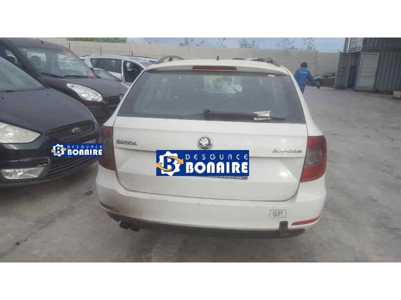 skoda superb combi (3t5) del año 2015