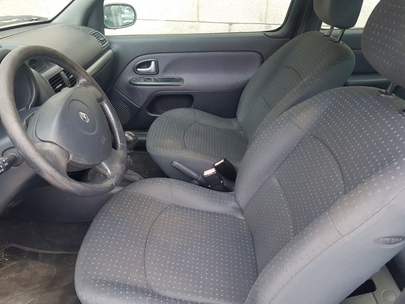 renault clio ii fase ii (b/cb0) del año 2001