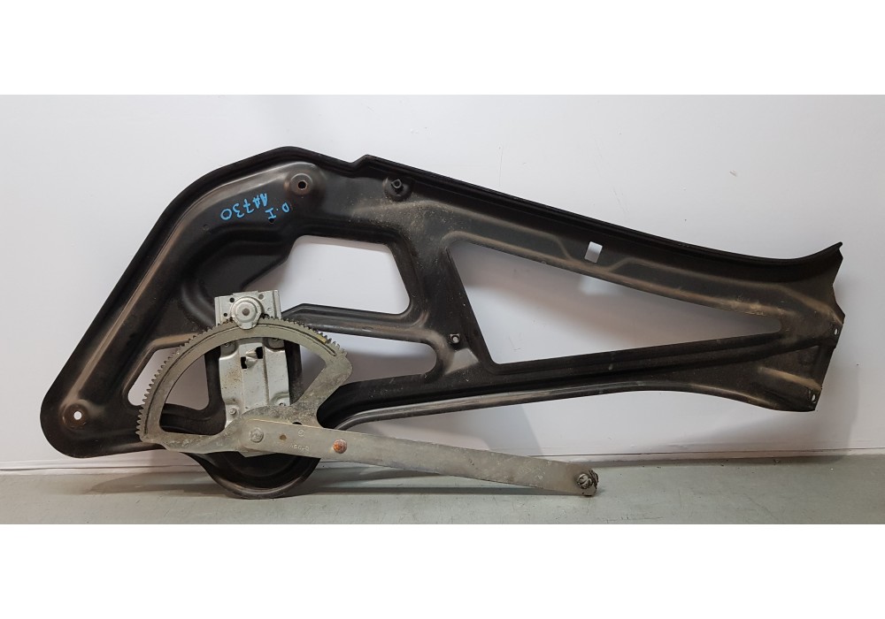 Recambio de elevalunas delantero izquierdo para mercedes sprinter (w901,w904) caja cerr. 412 d (904.462) referencia OEM IAM A901