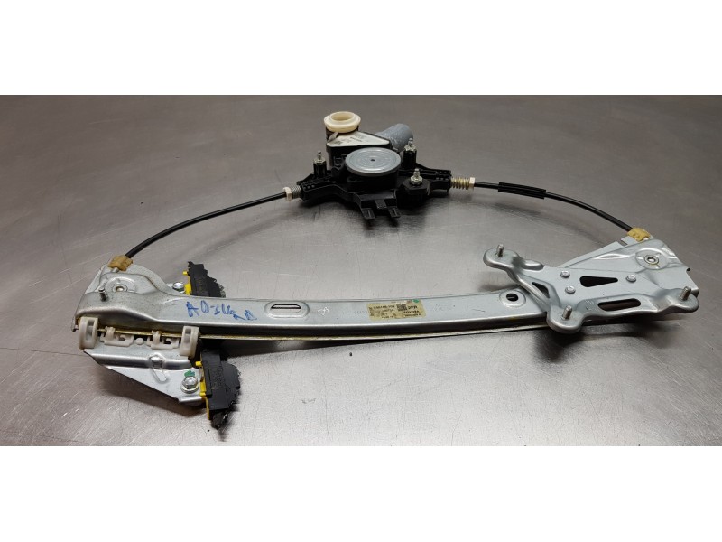 Recambio de elevalunas delantero derecho para toyota corolla (e21) hybrid active referencia OEM IAM 6981002721 8570102090 