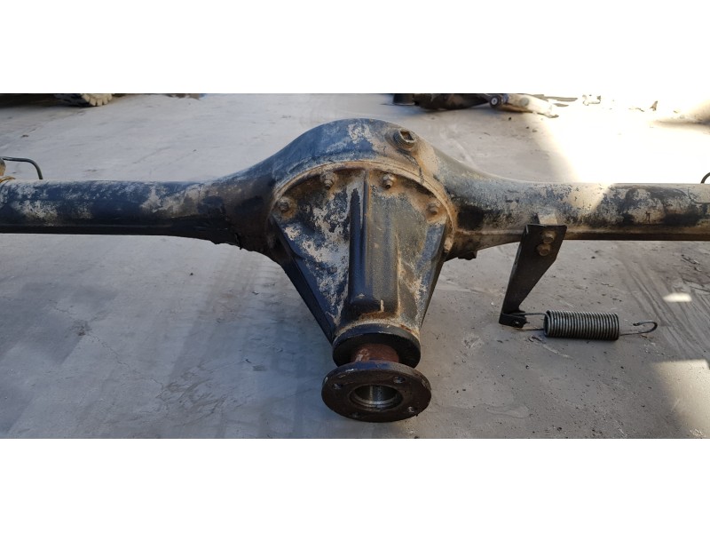 Recambio de puente trasero para nissan serena (c23m) 2.3 lx diesel referencia OEM IAM 430108C801  