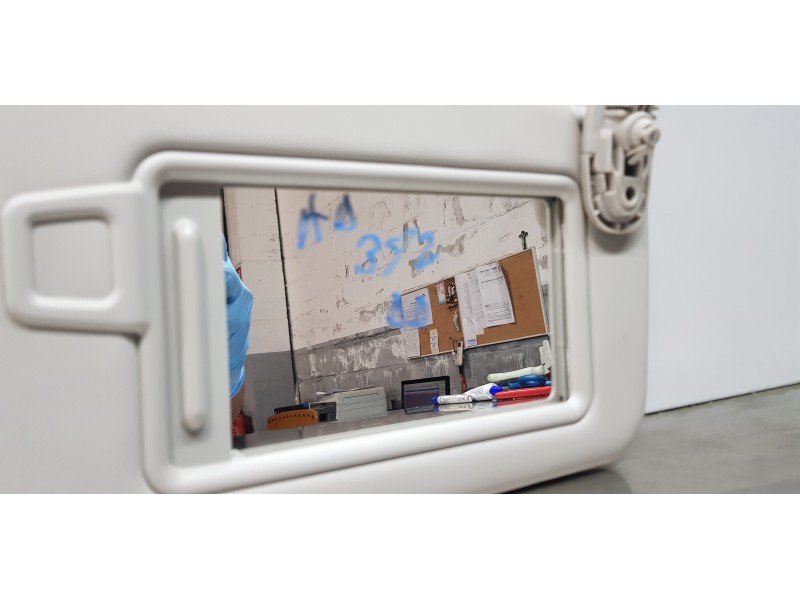 Recambio de parasol derecho para hyundai tucson tecno sky referencia OEM IAM 85220N9300MMH  