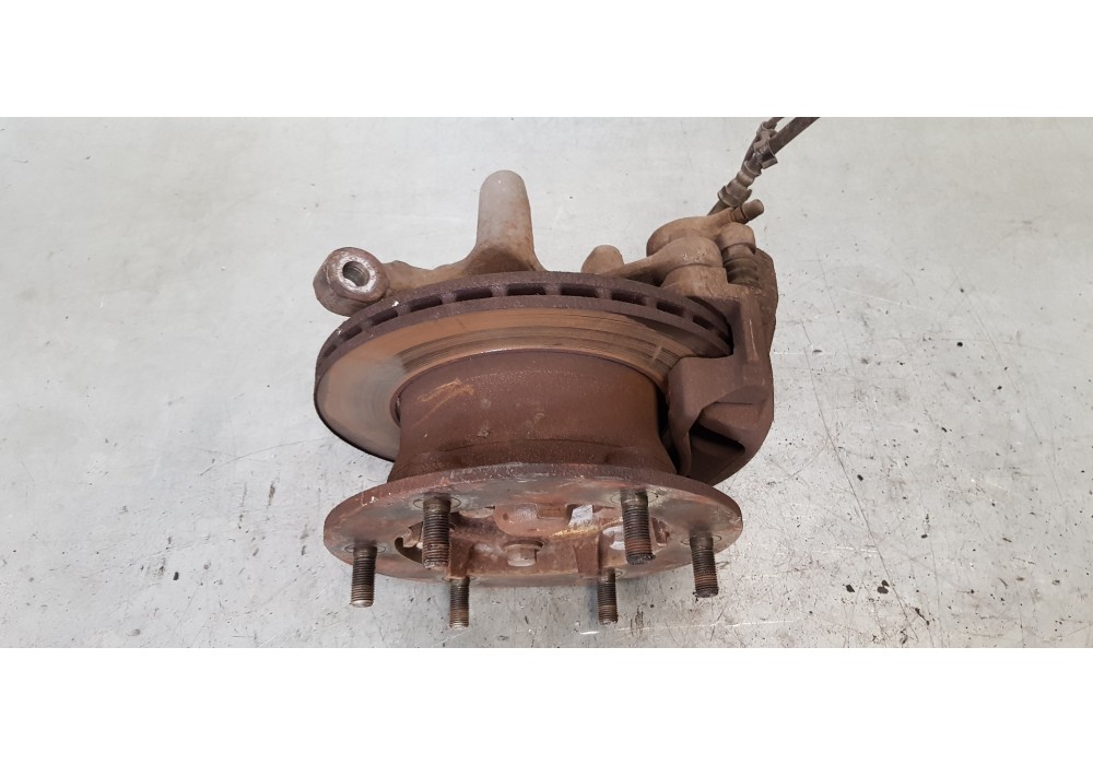 Recambio de mangueta delantera izquierda para mercedes sprinter (w901,w904) caja cerr. 412 d (904.462) referencia OEM IAM 904332