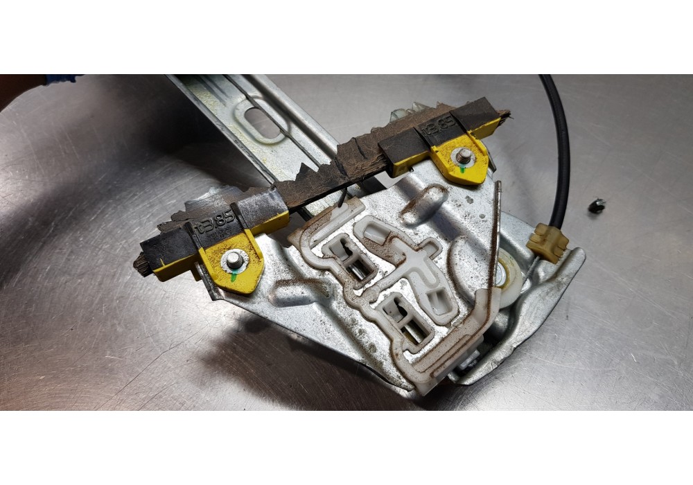 Recambio de elevalunas delantero derecho para toyota corolla (e21) hybrid active referencia OEM IAM 6981002721 8570102090 