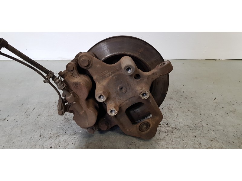 Recambio de mangueta delantera izquierda para mercedes sprinter (w901,w904) caja cerr. 412 d (904.462) referencia OEM IAM 904332