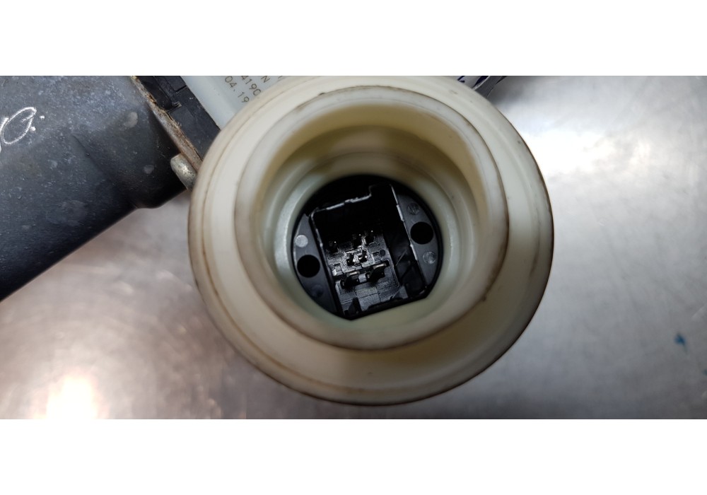 Recambio de elevalunas delantero derecho para toyota corolla (e21) hybrid active referencia OEM IAM 6981002721 8570102090 