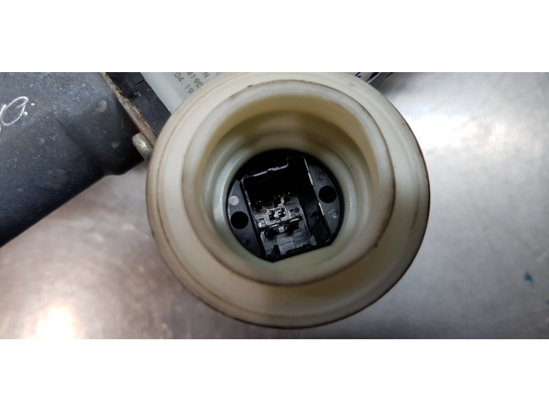 Recambio de elevalunas delantero derecho para toyota corolla (e21) hybrid active referencia OEM IAM 6981002721 8570102090 