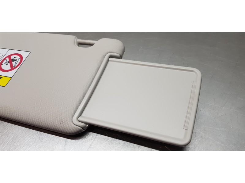 Recambio de parasol derecho para hyundai tucson tecno sky referencia OEM IAM 85220N9300MMH  