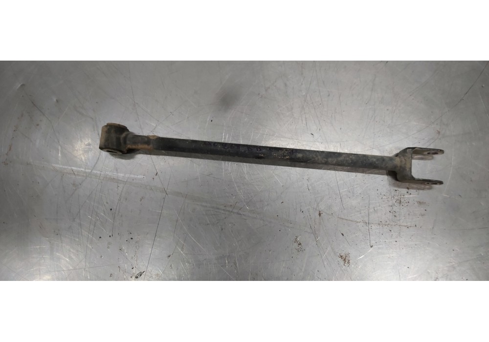 Recambio de brazo suspension inferior trasero derecho para dacia duster ii comfort 4wd referencia OEM IAM 8200839119  