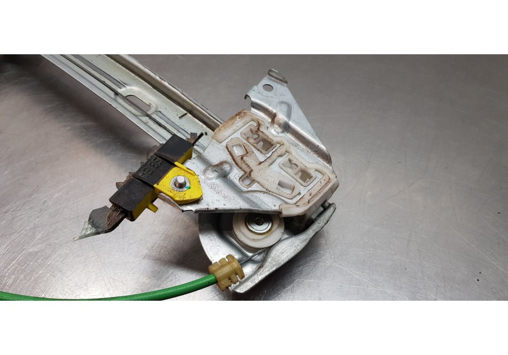 Recambio de elevalunas delantero izquierdo para toyota corolla (e21) hybrid active referencia OEM IAM 6982002741 8570102090 